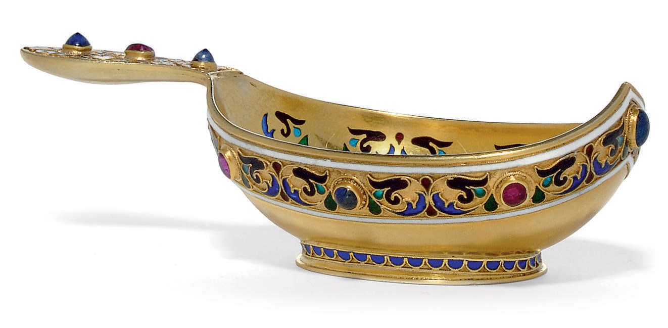 A SMALL RUSSIAN SILVER-GILT, PLIQUE-A-JOUR AND CLOISONNE ENAMEL KOVSH