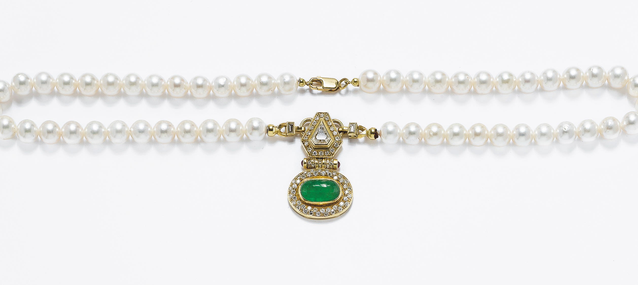 COLLANA IN PERLE COLTIVATE, SMERALDO E DIAMANTI