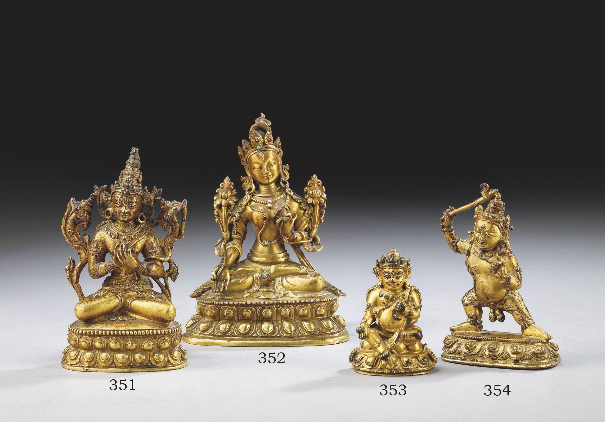 STATUETTE DE DIVINITE TERRIBLE EN CUIVRE DORE