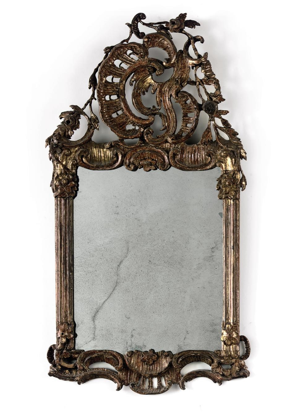 A SOUTH GERMAN GILTWOOD MIRROR