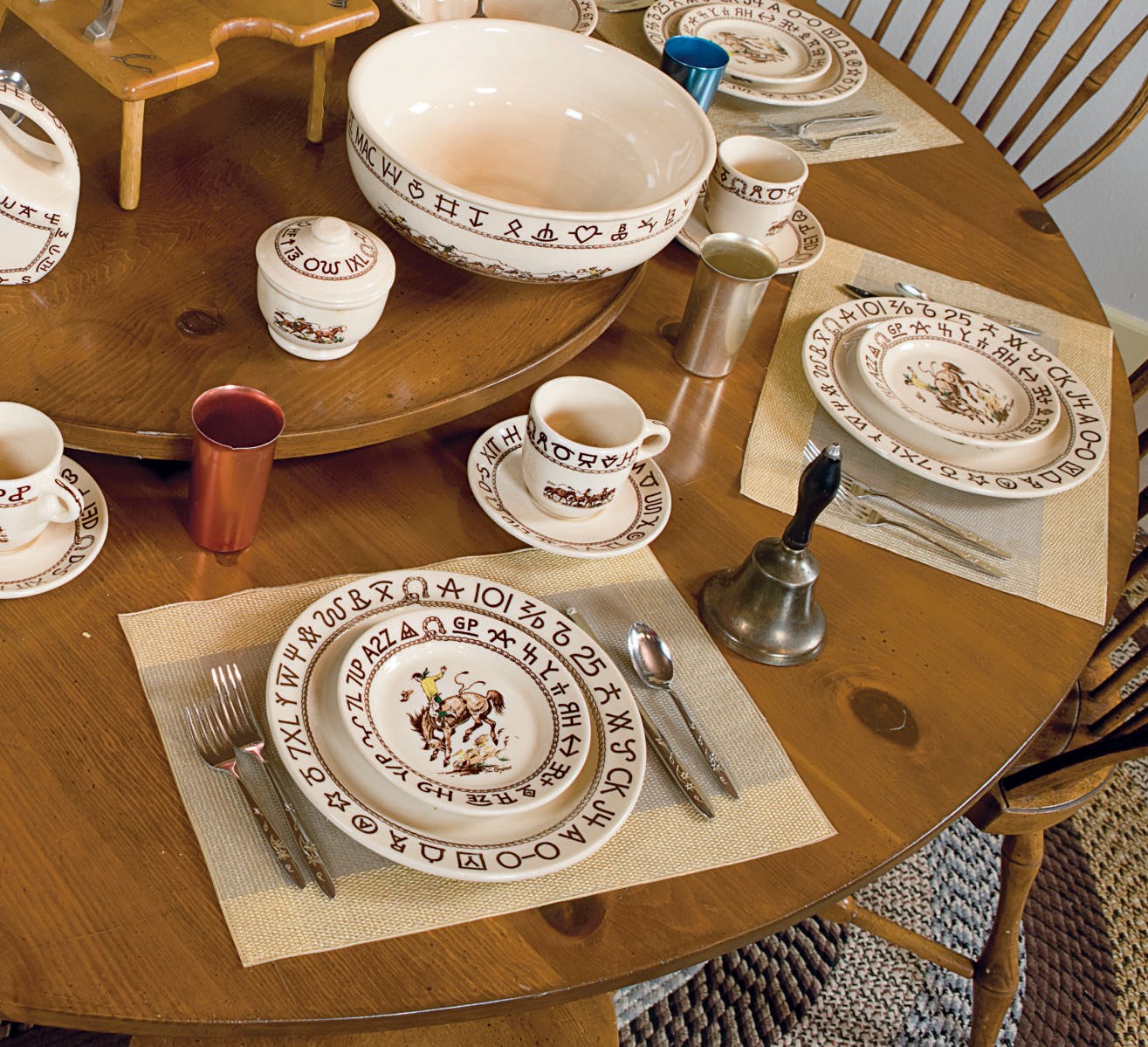 THE ROGERS FAMILY DINING SET