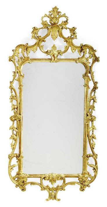 A GILTWOOD WALL MIRROR