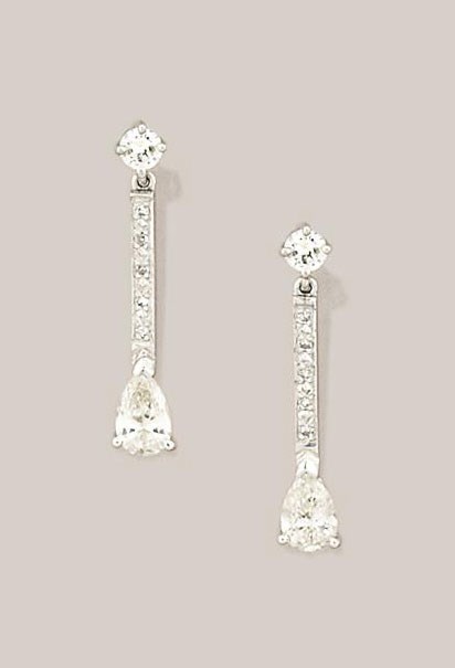 A pair of diamond earpendants