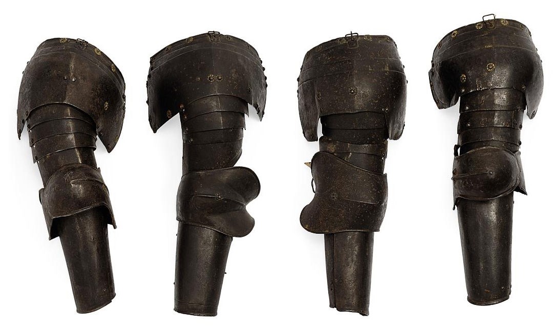 A GROUP OF FOUR PAULDRONS AND FULL ARM DEFENCES