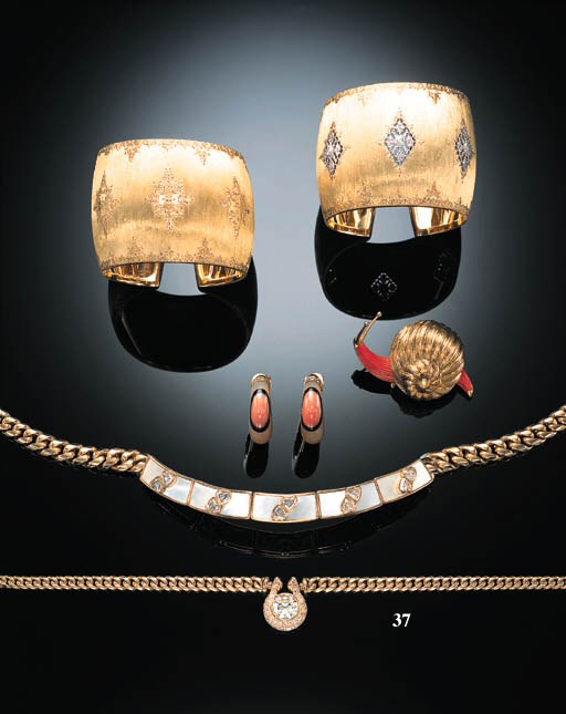 AN 18K GOLD AND DIAMOND NECKLACE, BY BULGARI