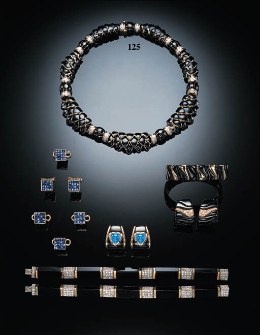 A DIAMOND, 18K GOLD AND ENAMEL NECKLACE, BY WEBB