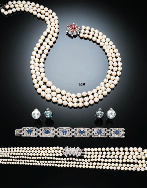 A THREE-STRAND CULTURED PEARL NECKLACE, BY VAN CLEF & ARPELS