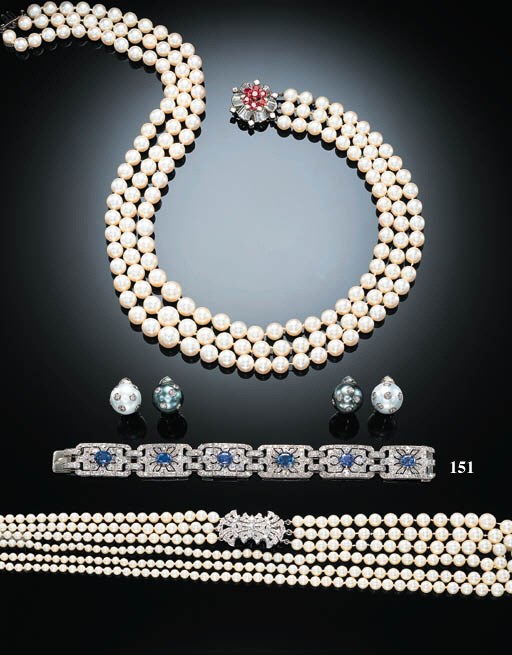 AN ART DECO SAPPHIRE AND DIAMOND BRACELET