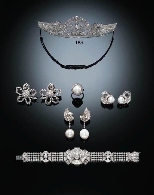 A DELICATE BELLE EPOQUE DIAMOND DIADEM