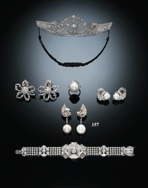 A PAIR OF DIAMOND, WHITE AND BROWNISH PEARL EAR-PENDANTS