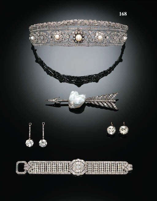 A BELLE EPOQUE DIAMOND, WHITE AND BLACK PEARL TIARA