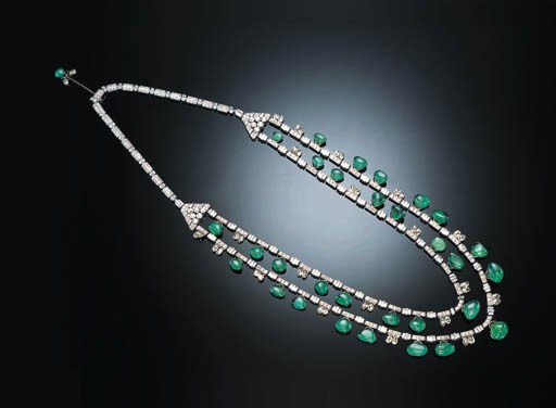 AN IMPRESSIVE ART DECO EMERALD BEAD AND DIAMOND NECKLACE