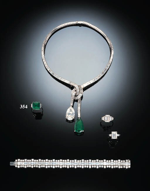 A FINE SINGLE-STONE EMERALD RING, BY BULGARI