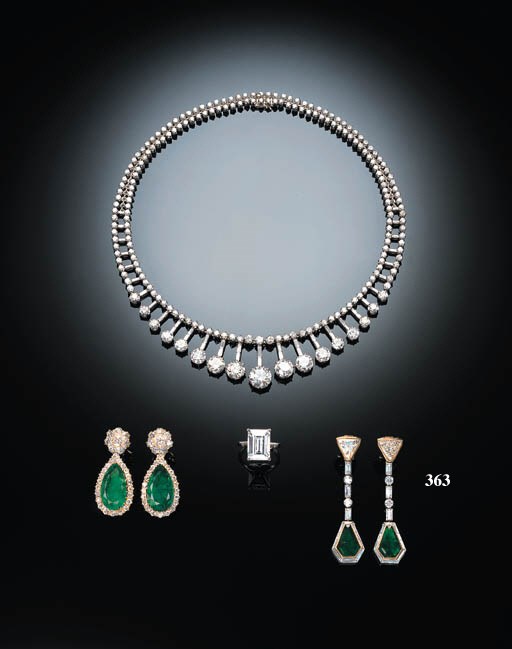 A PAIR OF ATTRACTIVE EMERALD AND DIAMOND EAR-PENDANTS, BY BULGARI