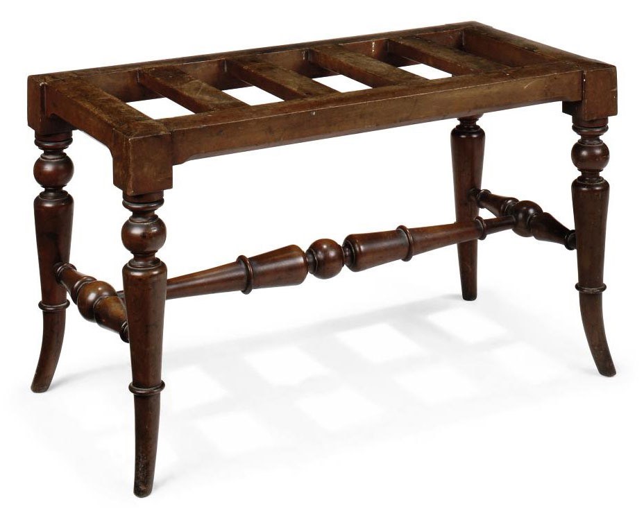 A LATE VICTORIAN MAHOGANY LUGGAGE STAND