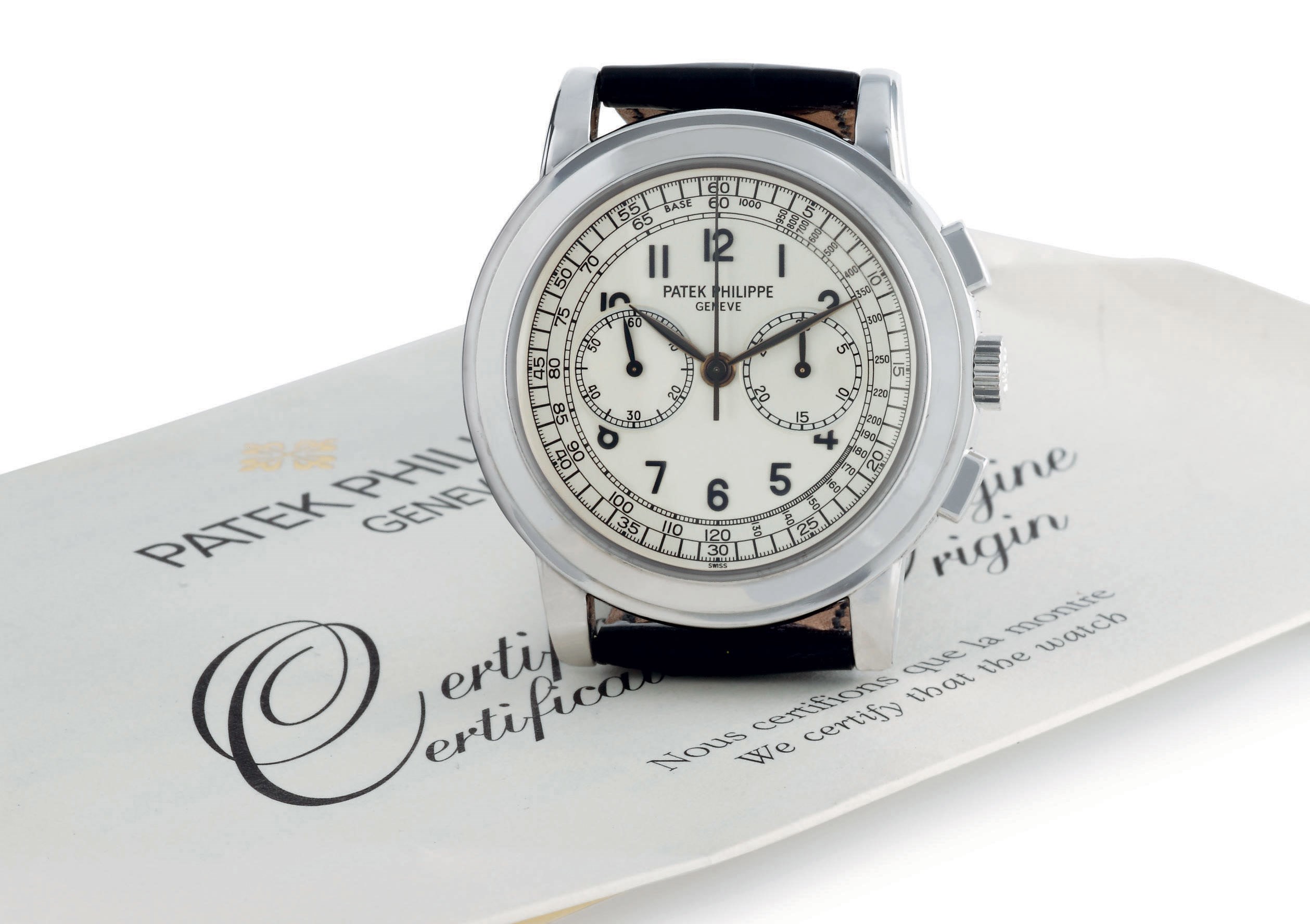 PATEK PHILIPPE. A FINE OVERSIZED 18K WHITE GOLD CHRONOGRAPH WRISTWATCH WITH ORIGINAL CERTIFICATE