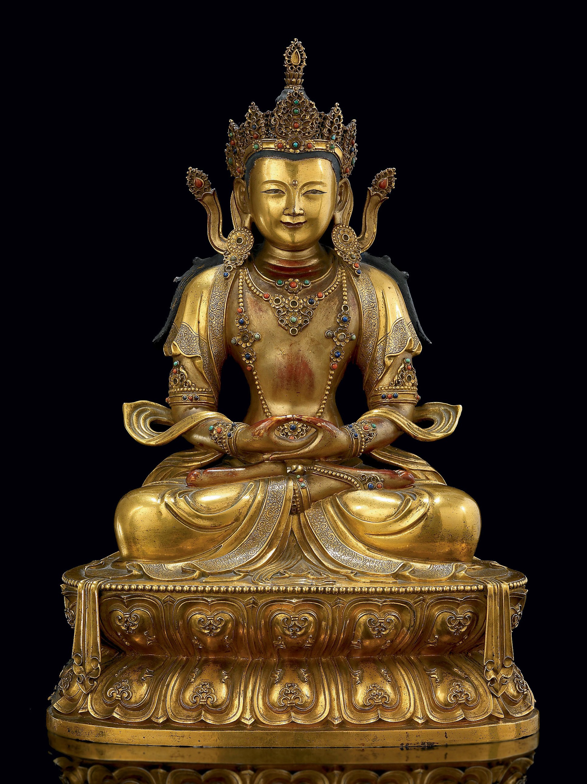 RARE ET IMPORTANTE SCULPTURE D'AMITAYUS EN BRONZE DORE ET LAQUE