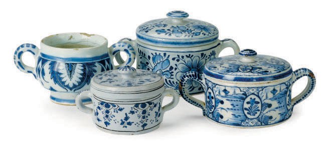 THREE CONTINENTAL DELFT BLUE AND WHITE CYLINDRICAL GRADUATED BUTTER BOXES AND COVERS,