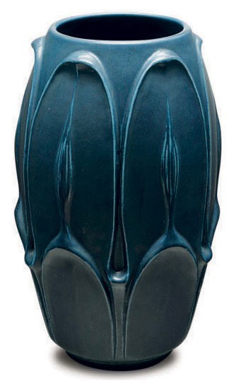 AN AMERICAN BLUE GLAZED POTTERY VASE,