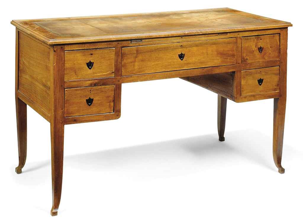 AN ITALIAN WALNUT DESK