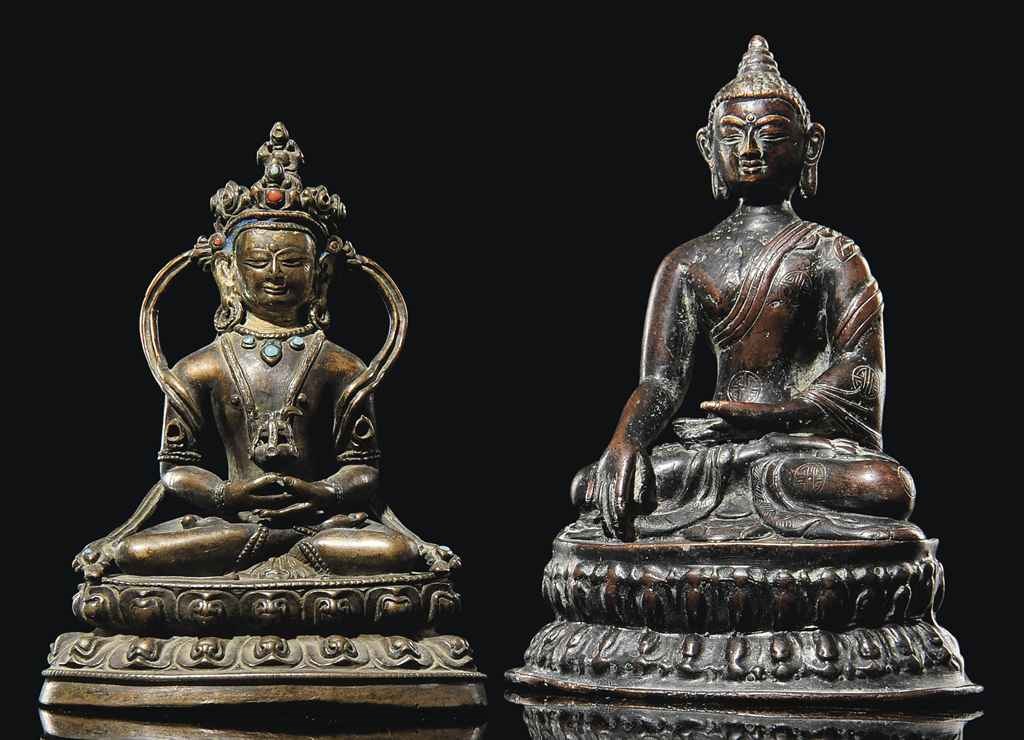 A BRONZE FIGURE OF BUDDHA AMITAYUS