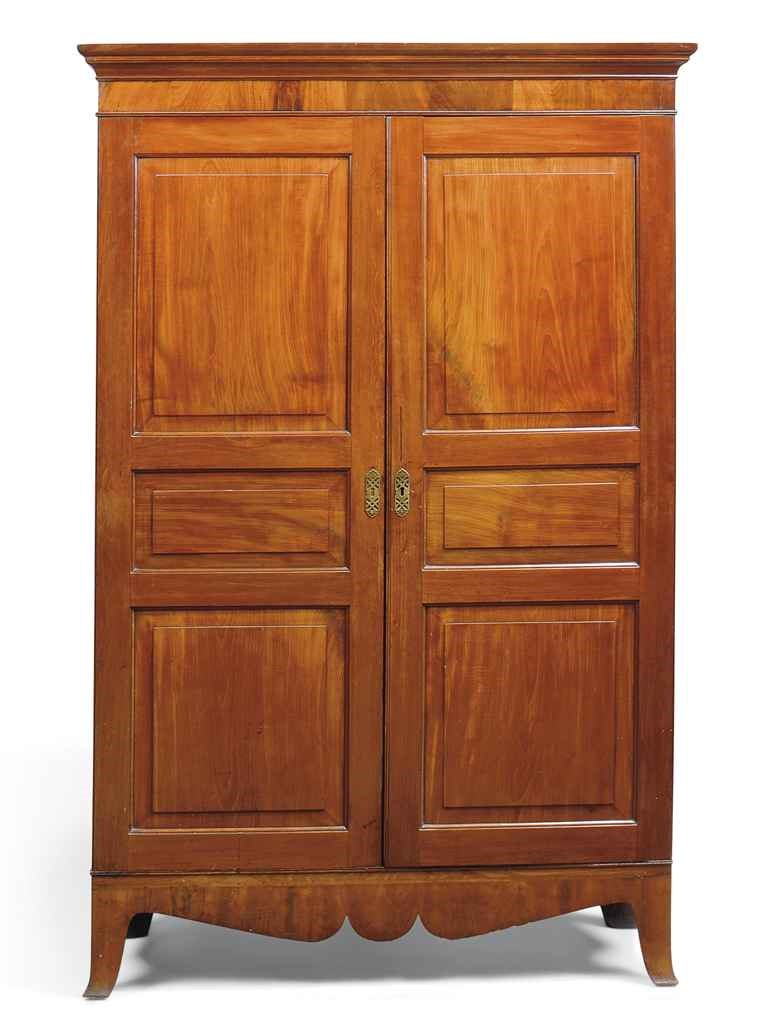 A GEORGE III MAHOGANY WARDROBE