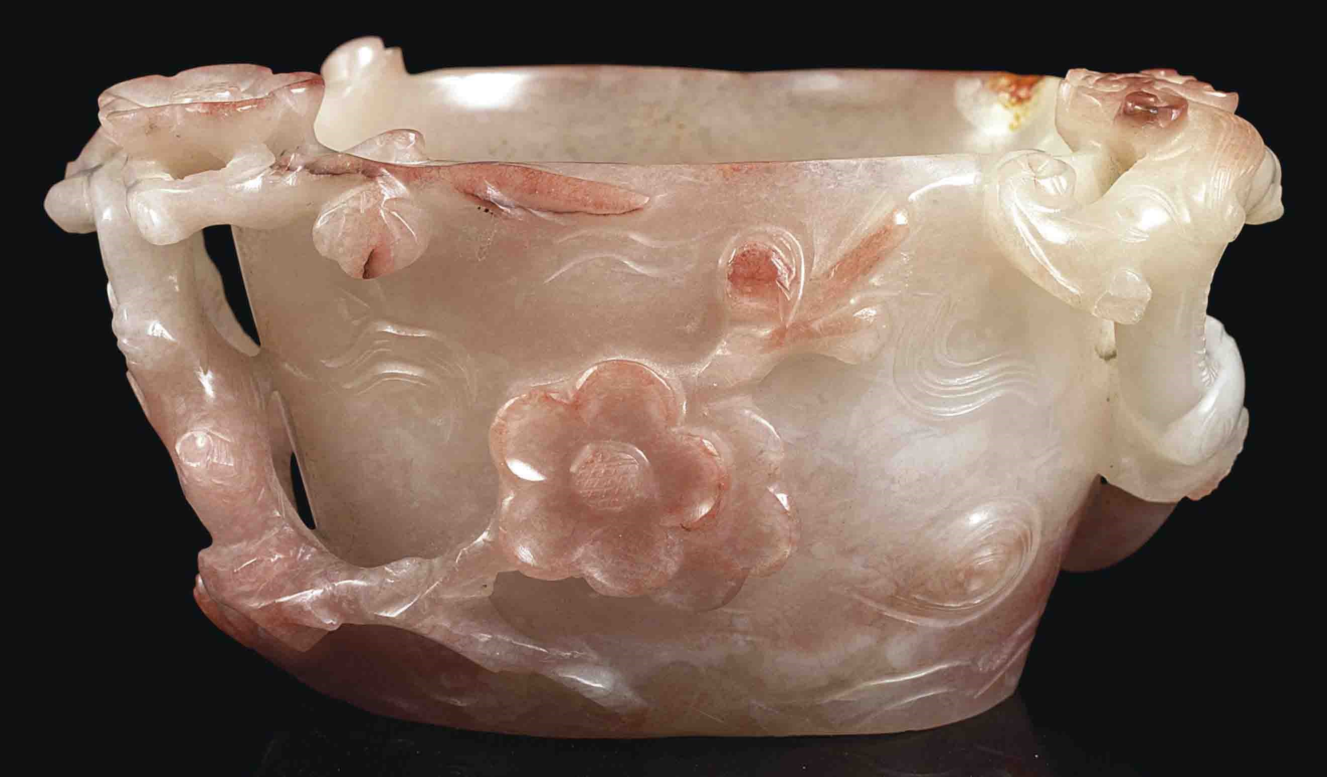 A CARVED AGATE BRUSHWASHER, XI