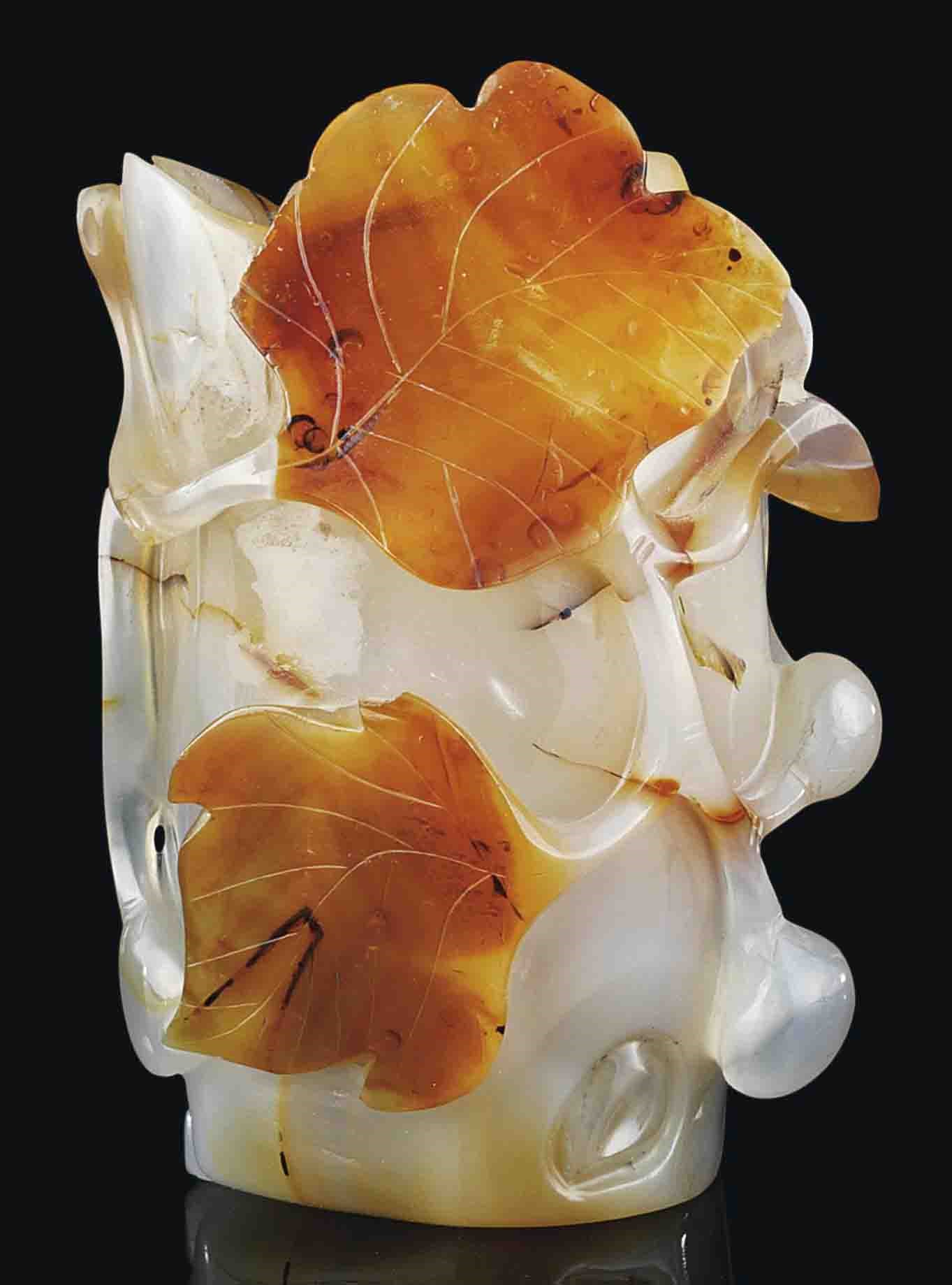 AN AGATE TREE-TRUNK VASE