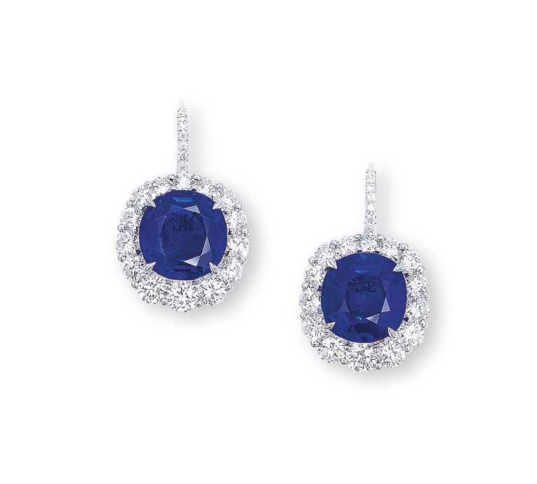 A PAIR OF SAPPHIRE AND DIAMOND EARRINGS