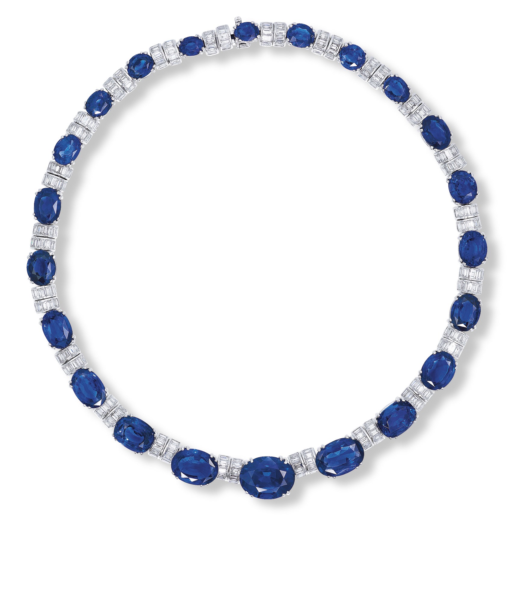 A SAPPHIRE AND DIAMOND NECKLACE