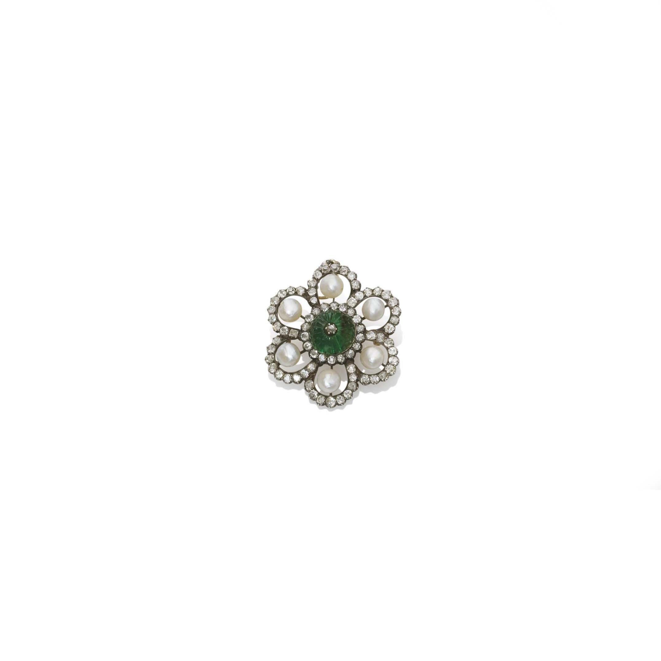 BROCHE EMERAUDE, PERLES ET DIAMANTS