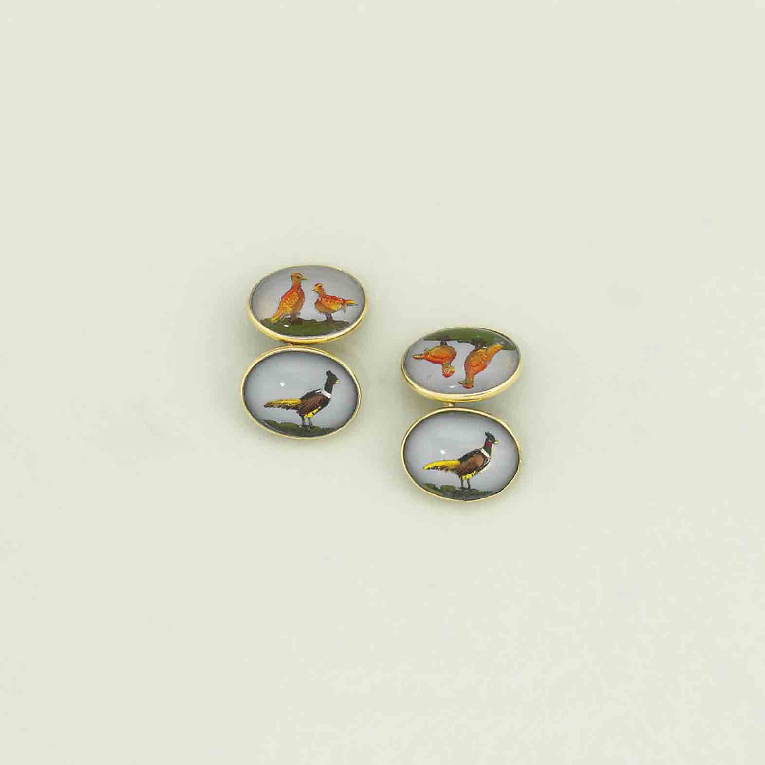 A pair of cufflinks