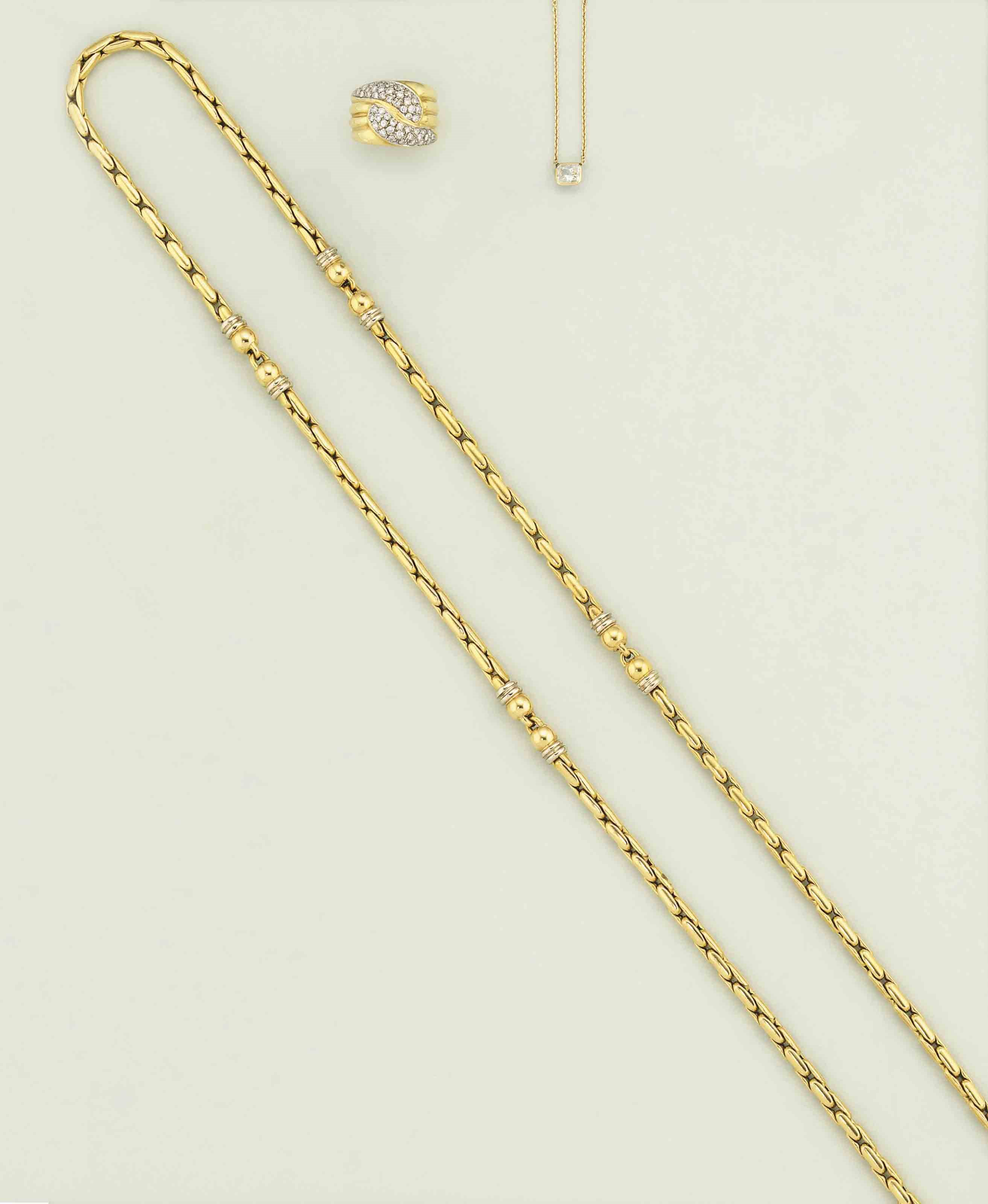A group of jewellery