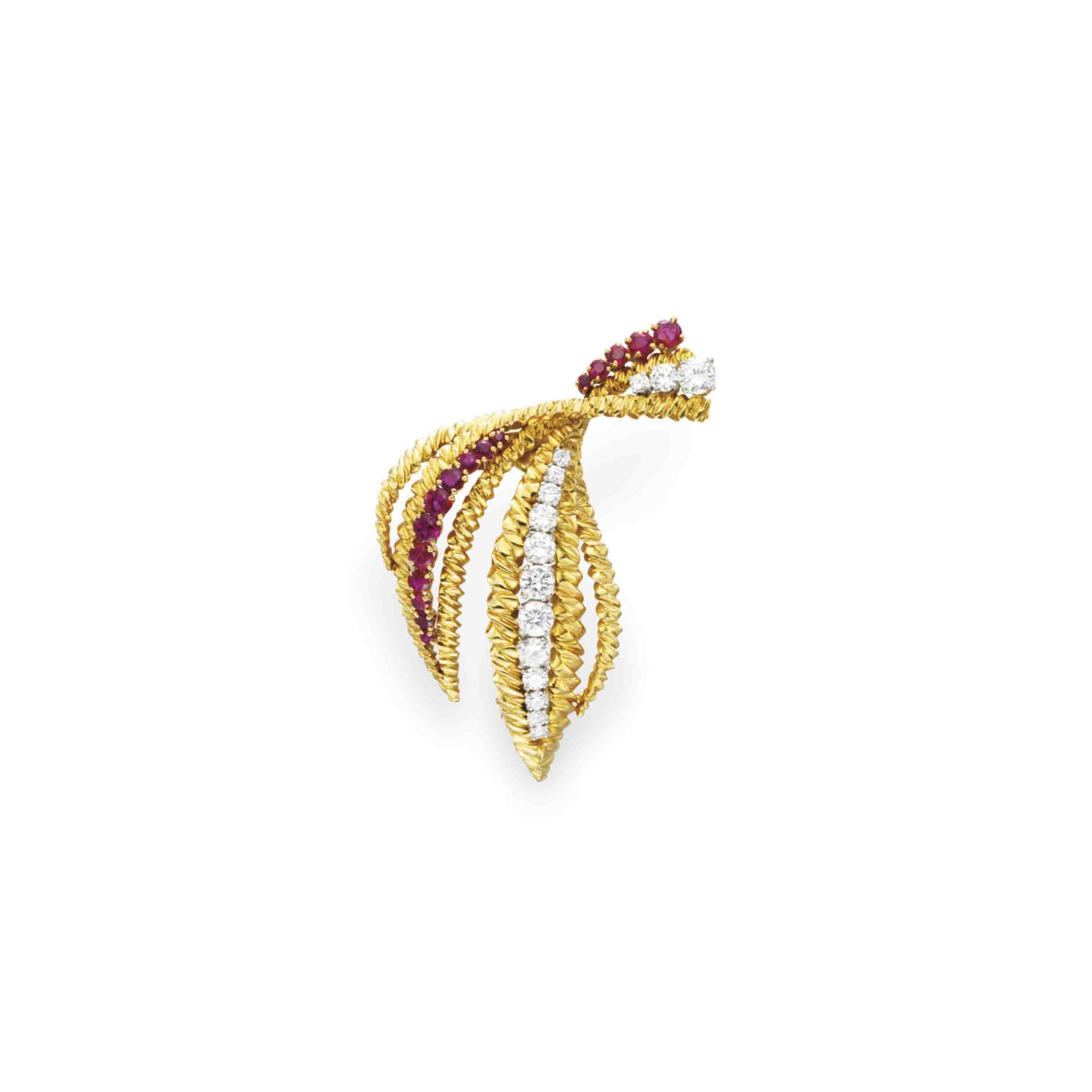 A DIAMOND, RUBY AND GOLD CLIP BROOCH, BY VAN CLEEF & ARPELS