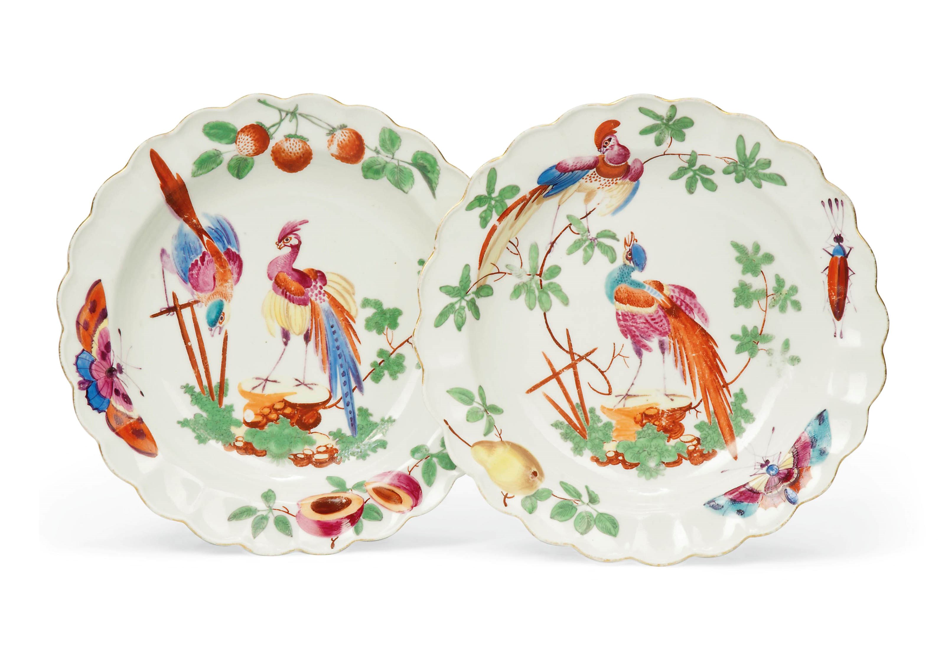 A PAIR OF WORCESTER DISHES
