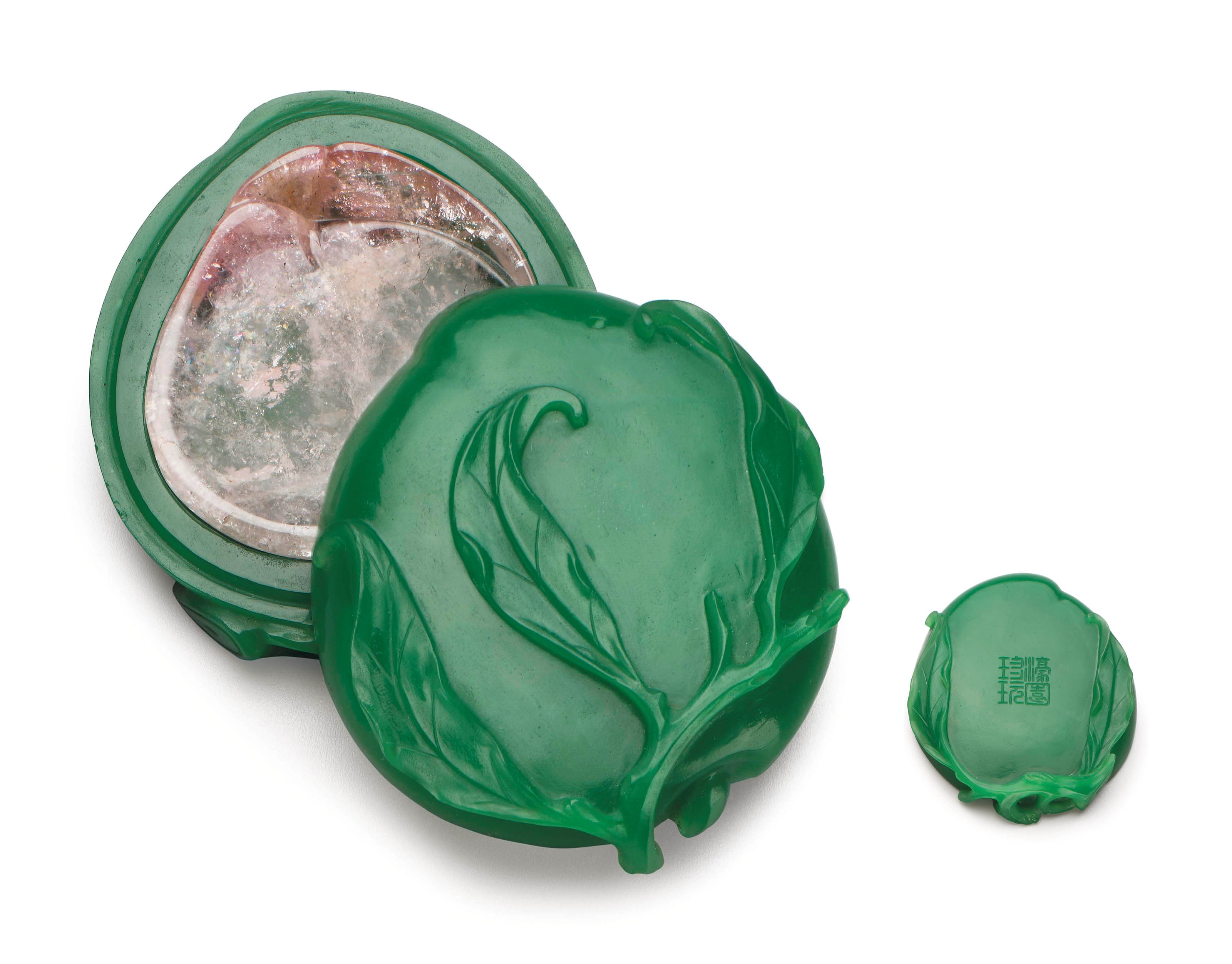 A VERY RARE SEMI-OPAQUE GREEN GLASS PEACH-FORM BOX AND COVER WITH TOURMALINE INK PALETTE