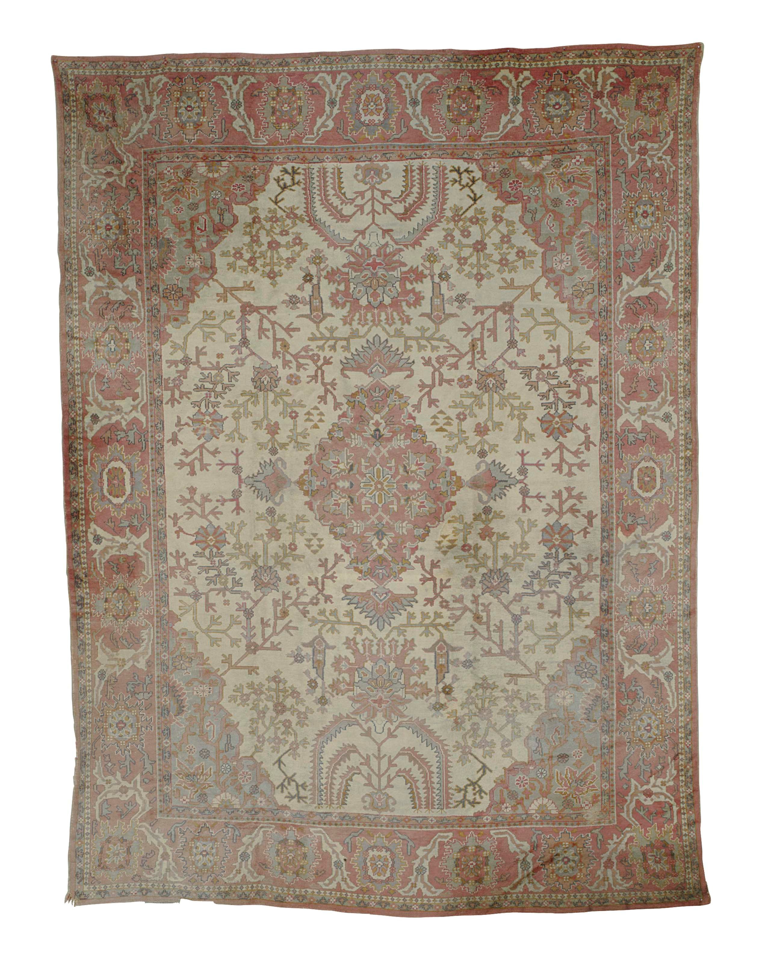 AN USHAK CARPET