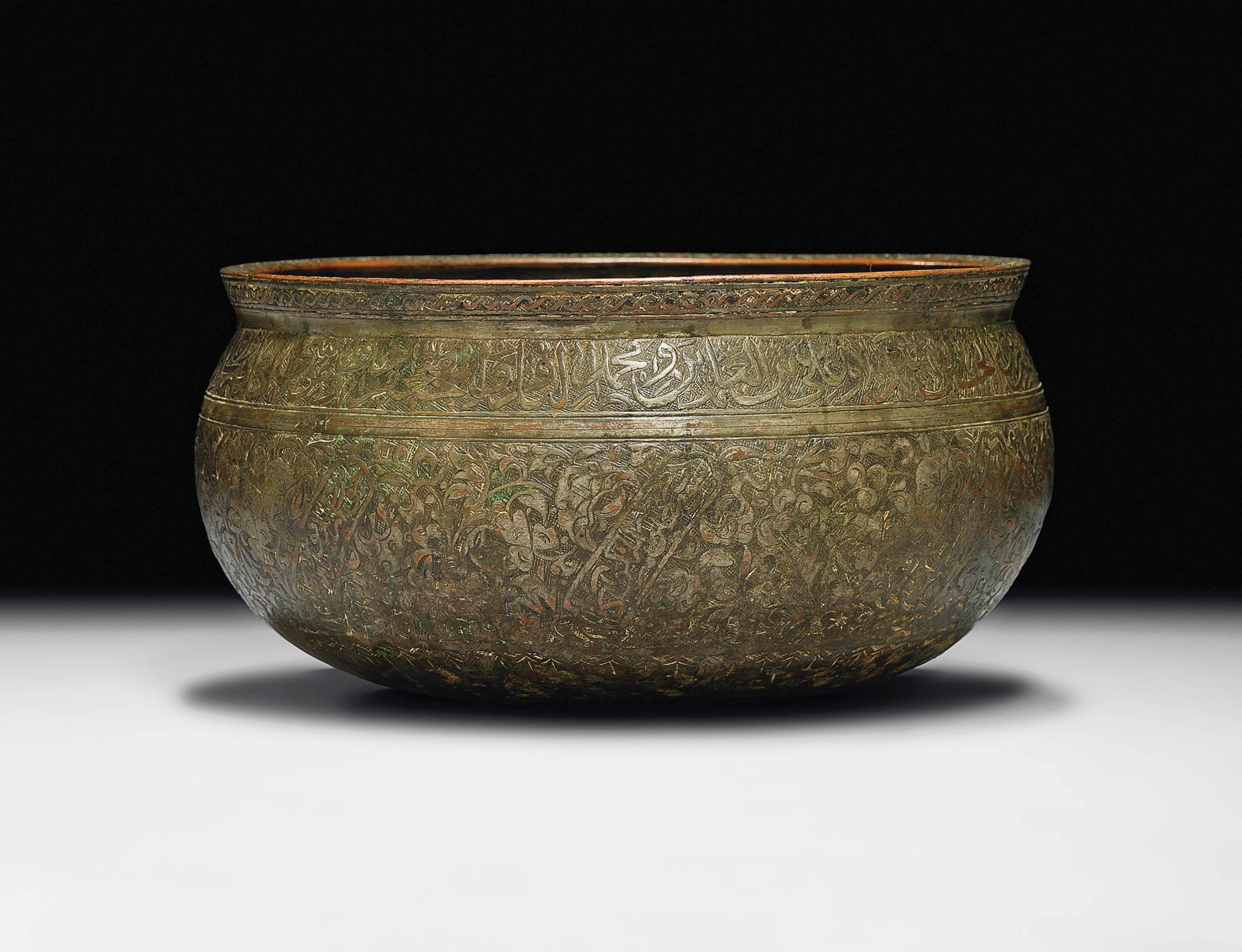 A LATE TIMURID OR EARLY SAFAVID TINNED COPPER BOWL