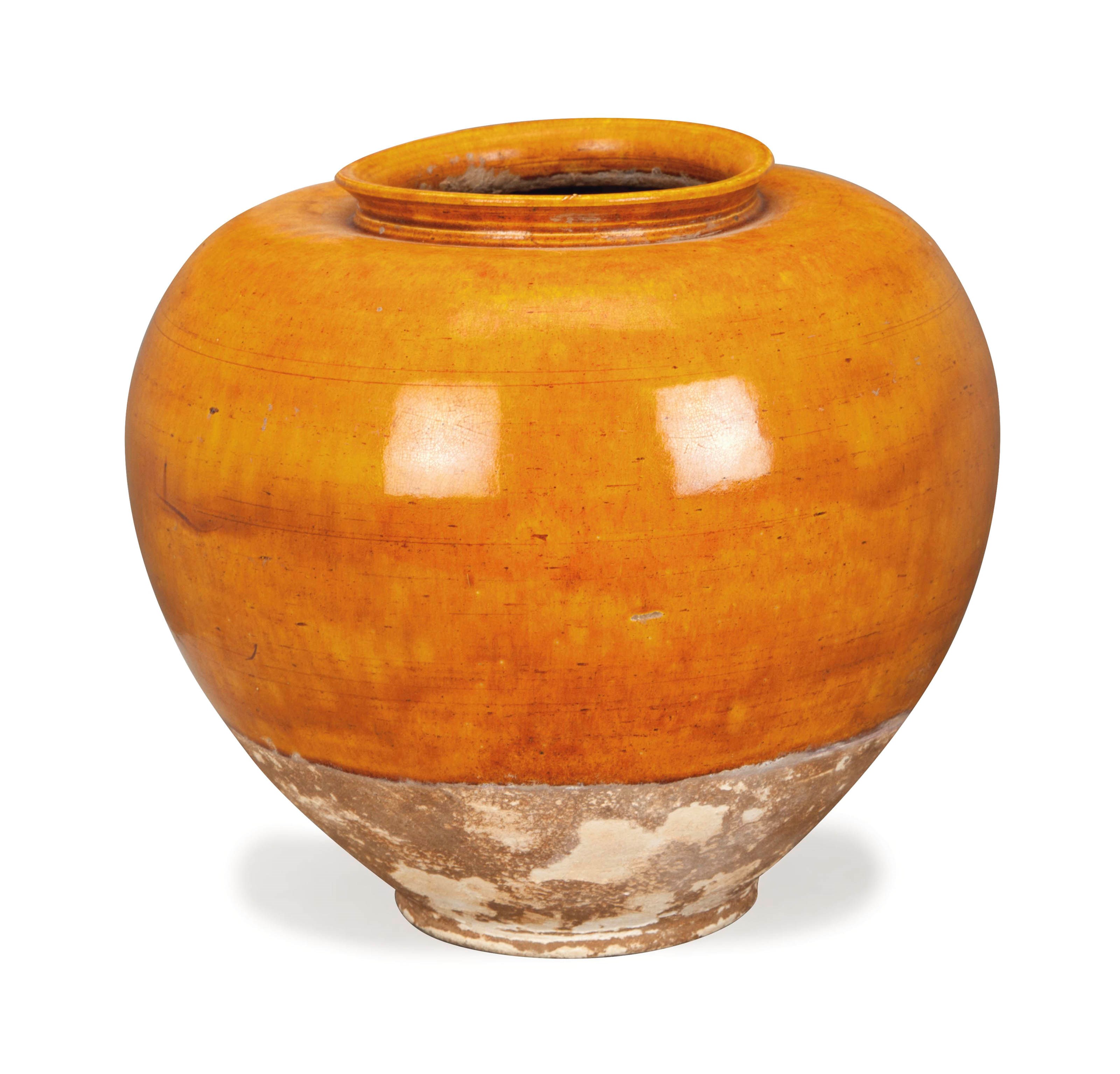 A CHINESE AMBER-GLAZED POTTERY JAR,