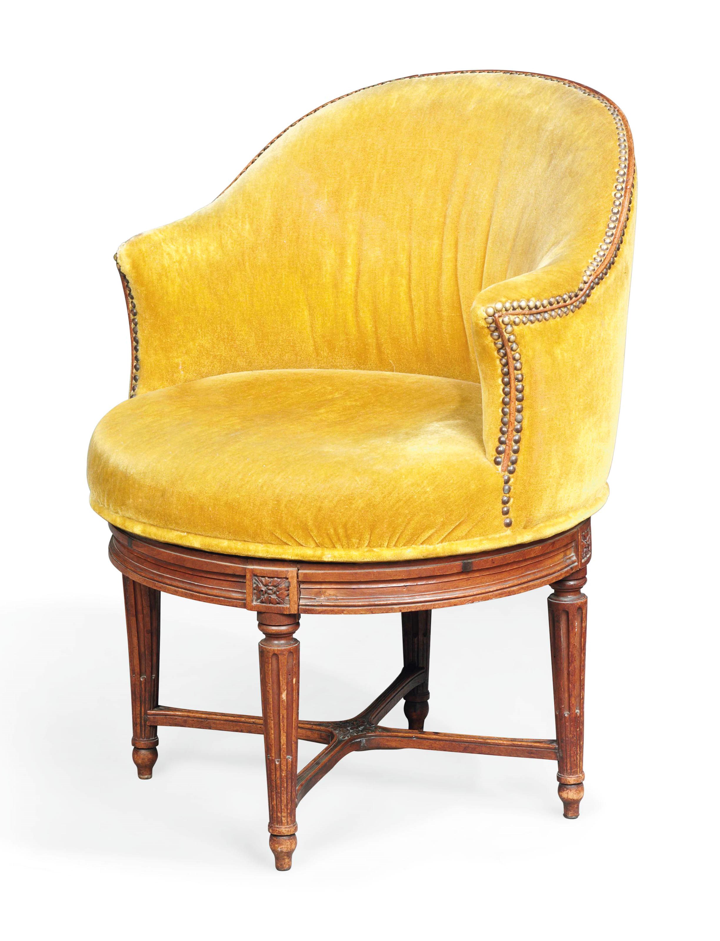 A LOUIS XVI WALNUT FAUTEUIL DE BUREAU
