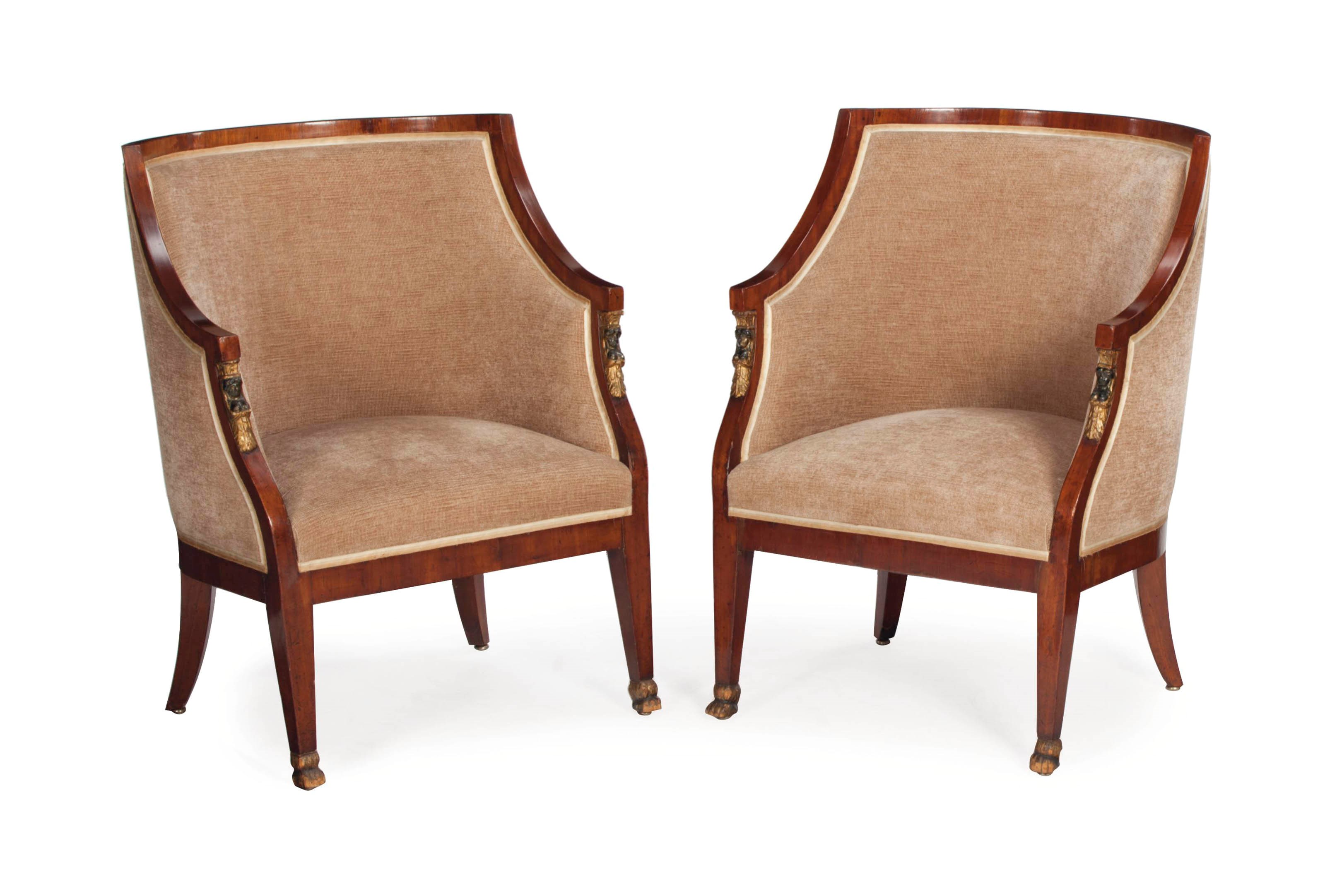 A PAIR OF CONTINENTAL MAHOGANY BERGERES,