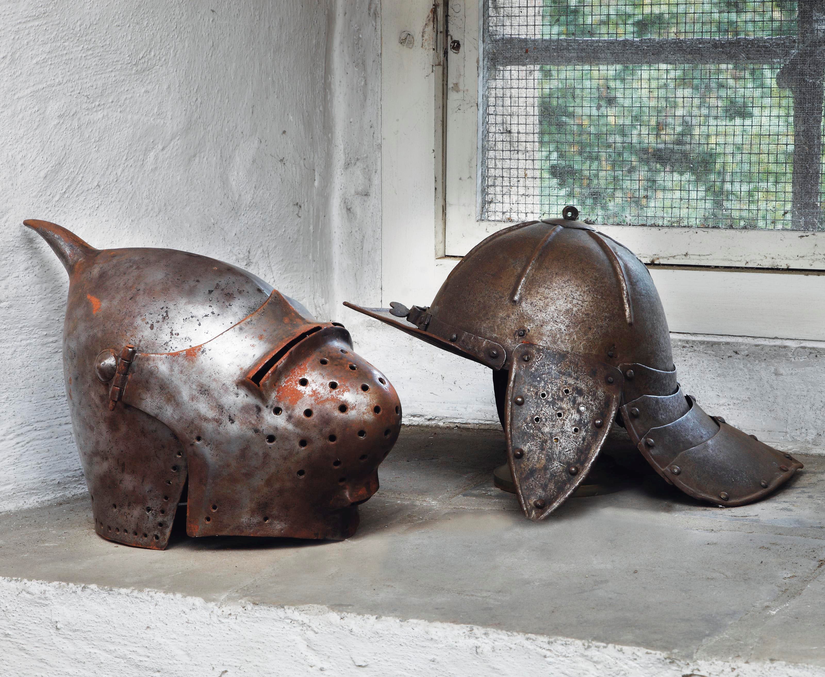 A decorative bascinet in 14th century style
