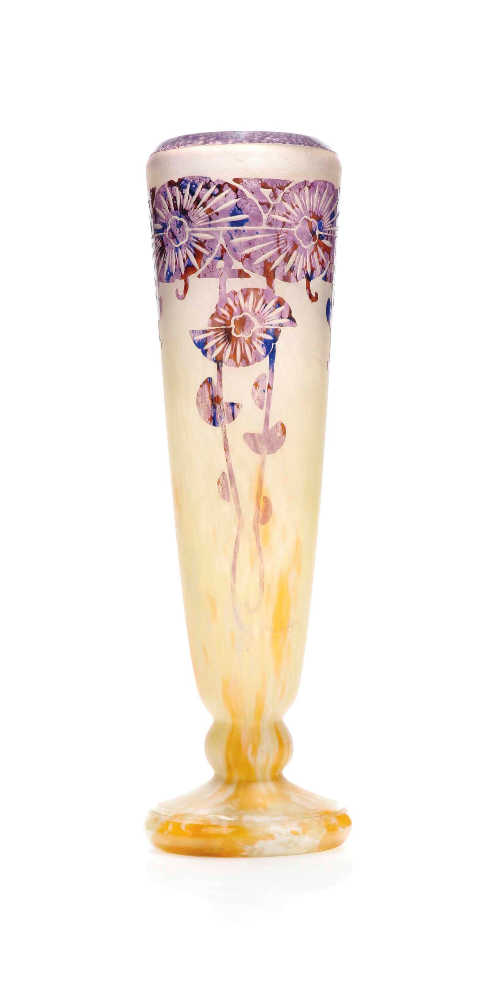 A LE VERRE FRANÇAIS CHARDER CAMEO GLASS VASE