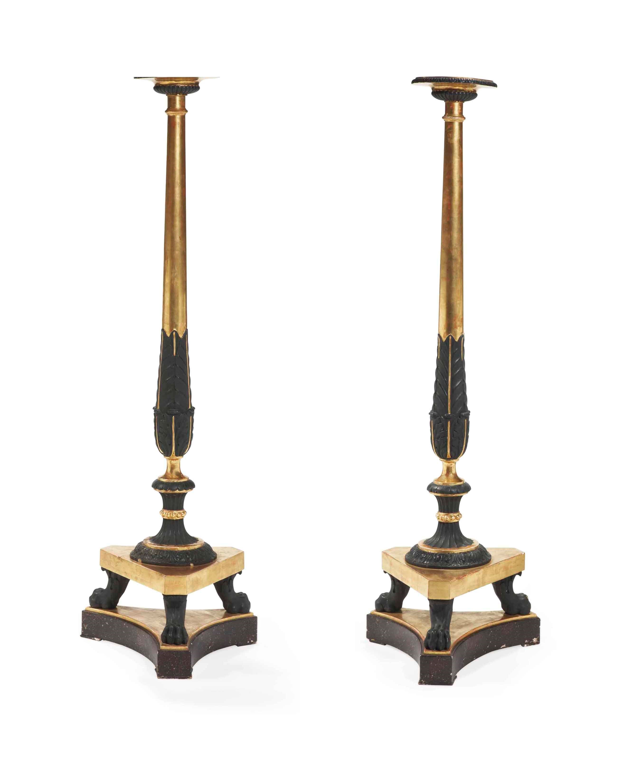 PAIRE DE PORTE-TORCHERES D'EPOQUE NEOCLASSIQUE