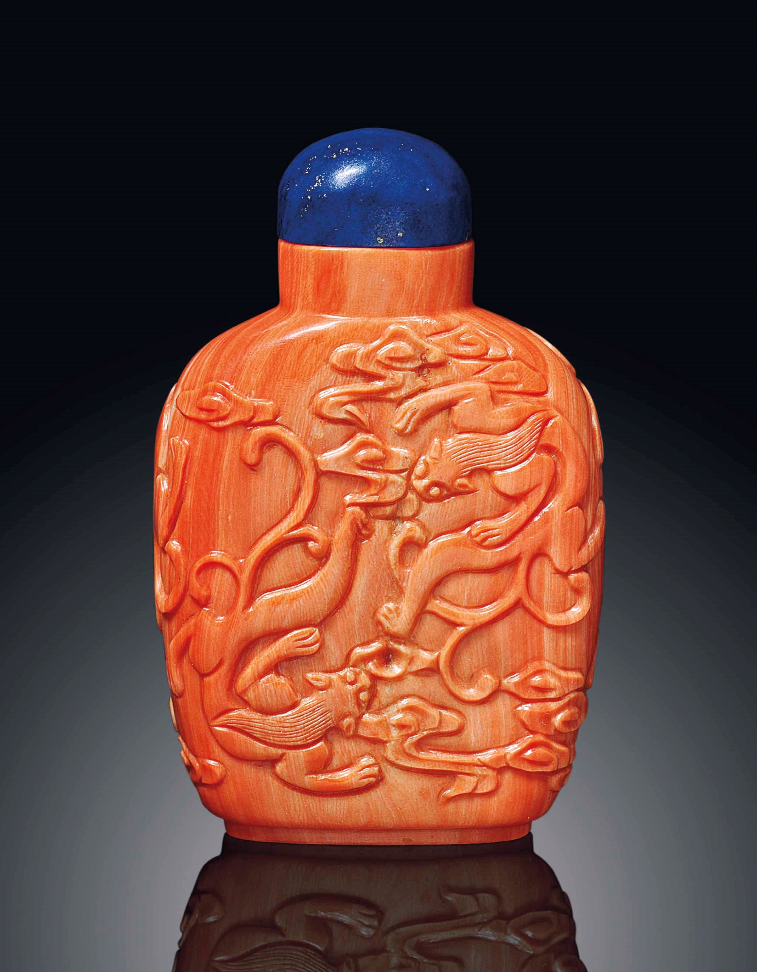 A CORAL SNUFF BOTTLE