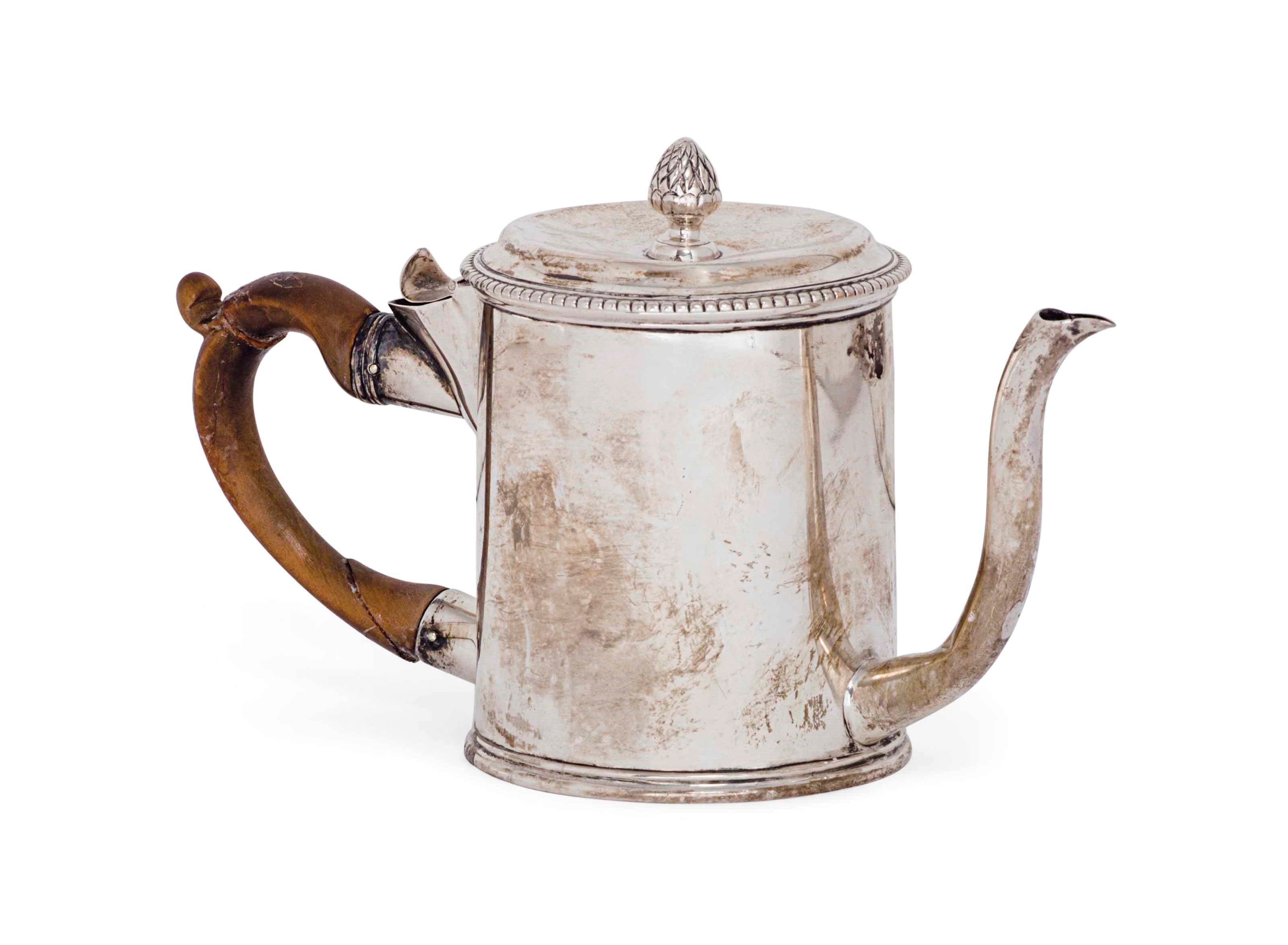 A SMALL GEORGE III SILVER ARGYLL