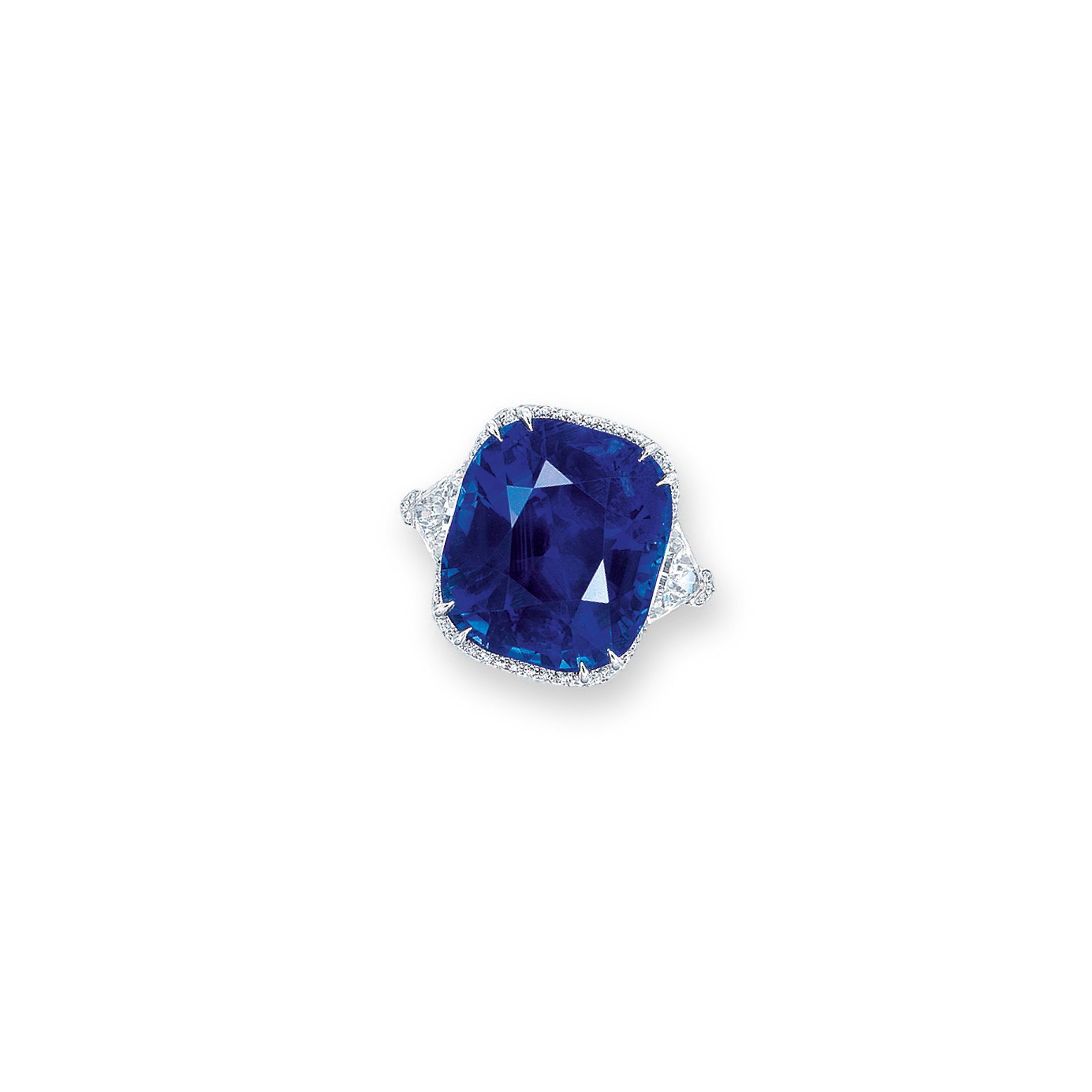 A SAPPHIRE AND DIAMOND RING