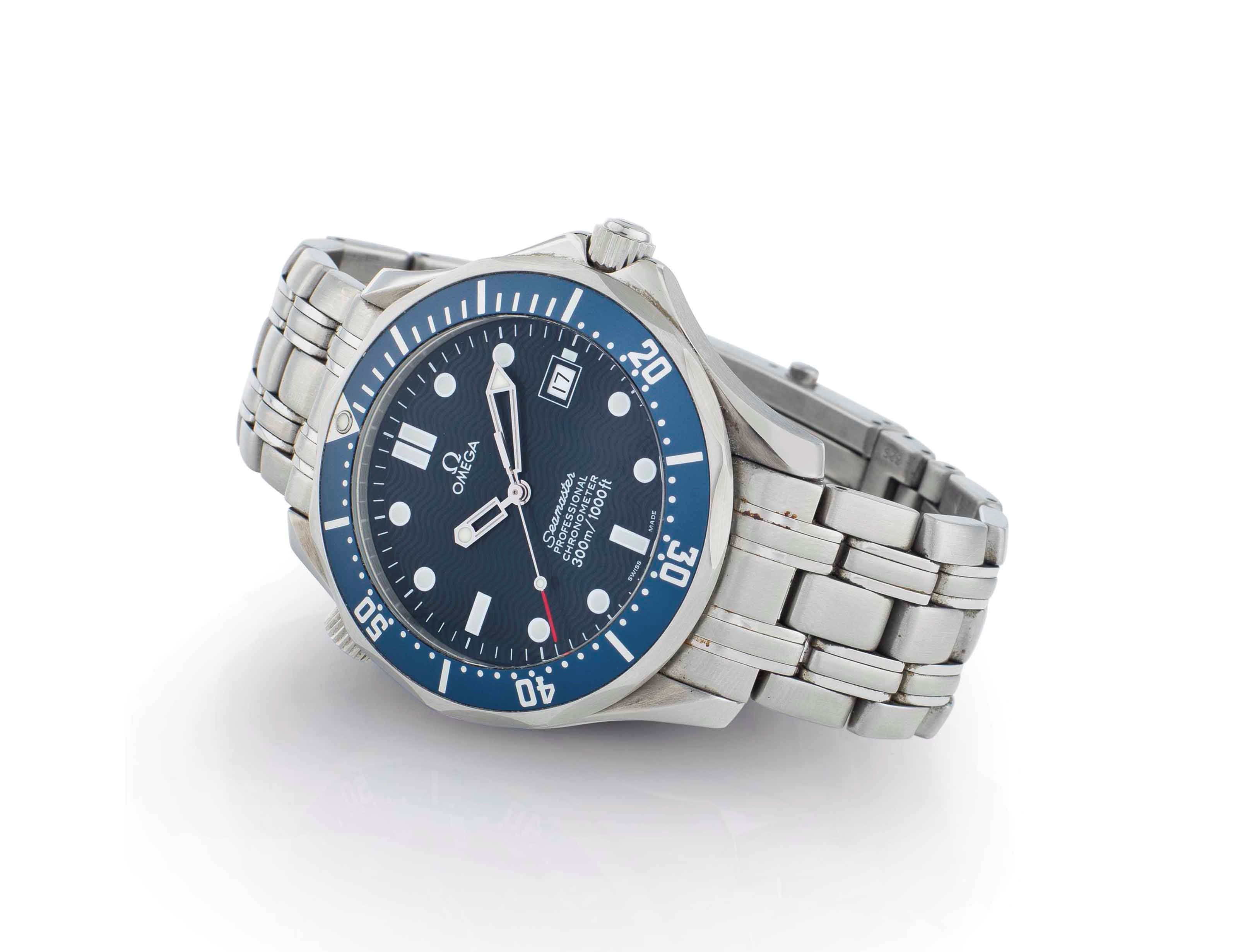 Omega. A Rare Stainless Steel Automatic Wristwatch with Date and Bracelet