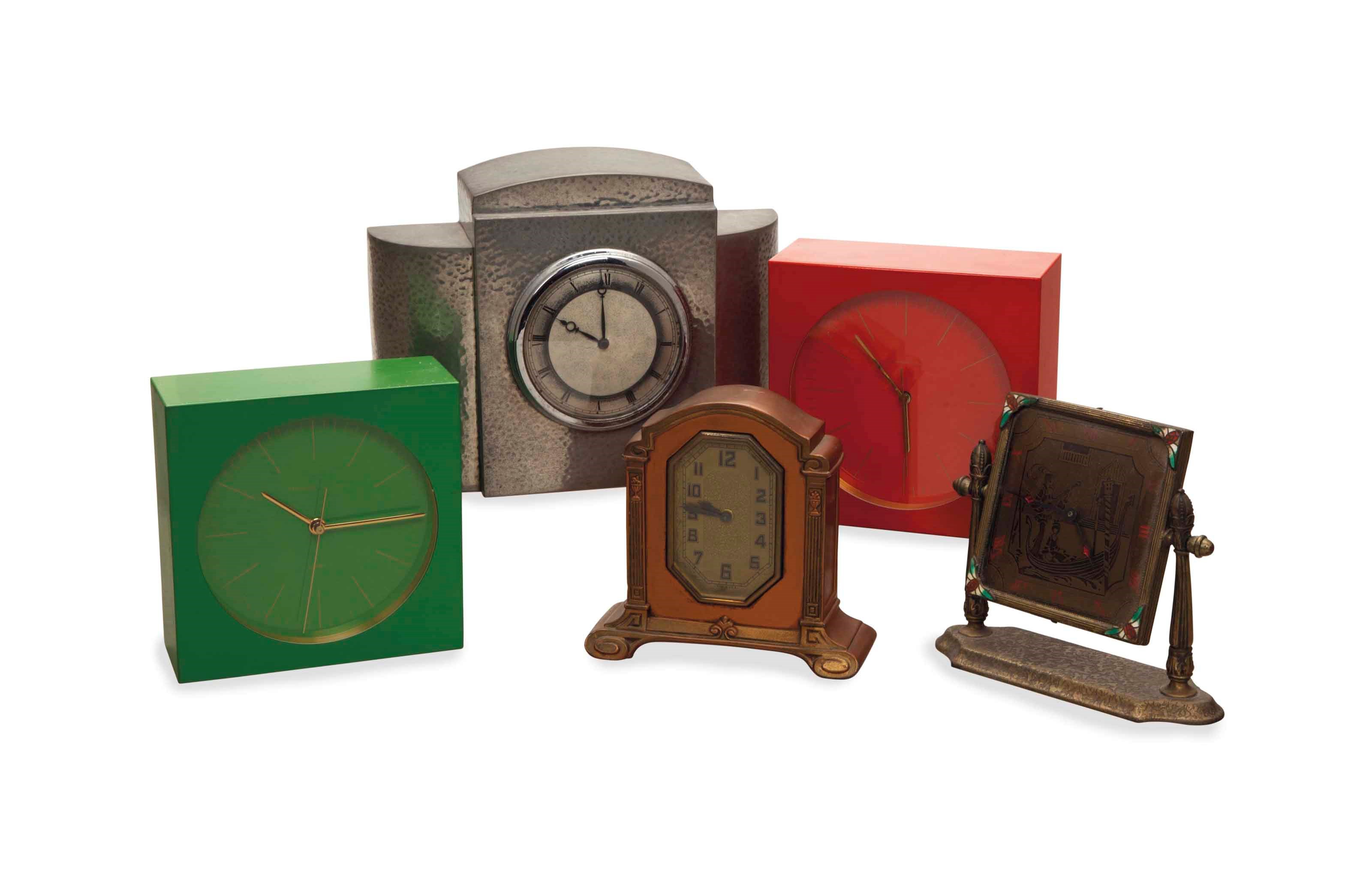 A GROUP OF SIX TABLE CLOCKS,
