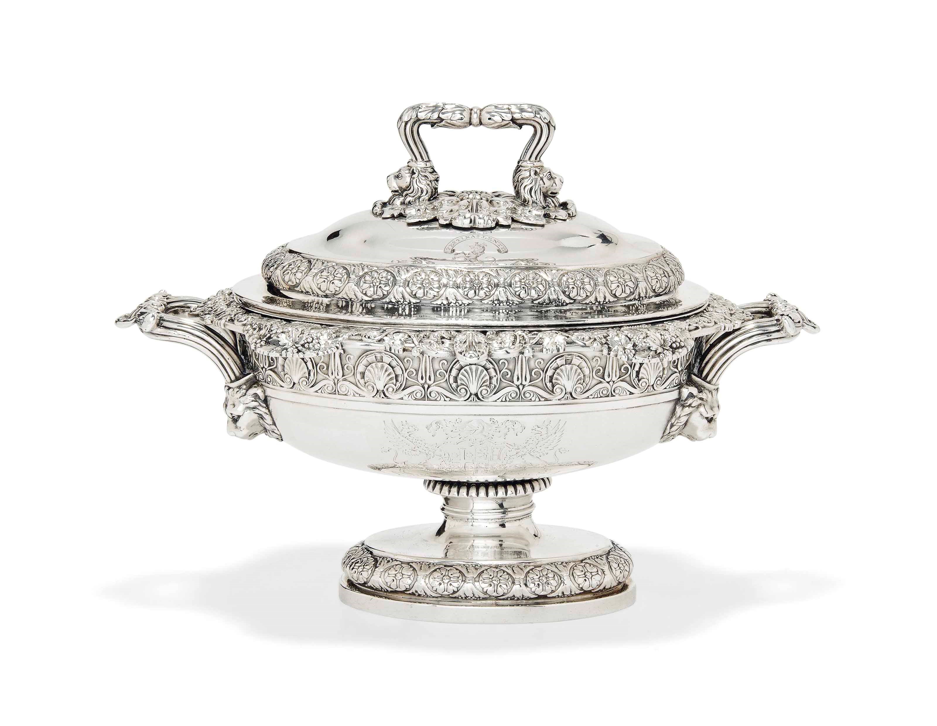 A GEORGE IV SILVER SAUCE TUREEN AND COVER